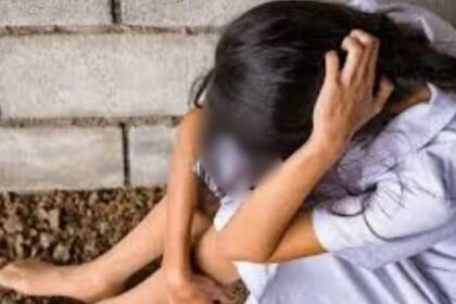 Orai: - Orai: नौवीं की छात्रा से गैंगरेप; शिक्षक चाचा ने धमकाया, पुलिस बोली- सुबह आएंगे, अभी घर जाओ, दो हिरासत में