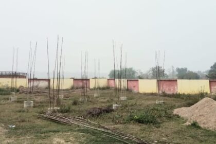 Lakhimpur - Lakhimpur Kheri News: ओवरहेड टैंक का निर्माण कराए बिना सामग्री उठा ले गया ठेकेदार