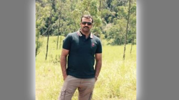 तेलंगाना: - तेलंगाना: पुलिस अफसर प्रणीत कुमार की पदोन्नति रद्द, DSP से निरीक्षक बने; फोन टैपिंग मामले में सामने आया था नाम