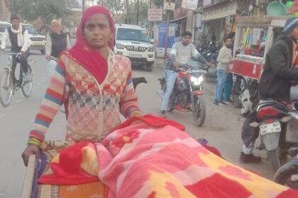 UP: जेठानी - UP: जेठानी सीढ़ियों से गिरकर हुई घायल, ठेल पर लिटाकर अस्पताल ले गई देवरानी; इसलिए हो रही वायरल