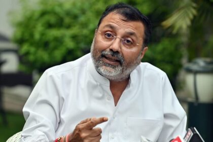 Ghooskhor - Ghooskhor Pandat: 'घूसखोर पंडित' फिल्म पर बढ़ा विवाद, आईटी कमेटी अध्यक्ष बोले- चर्चा करने के बाद बताऊंगा