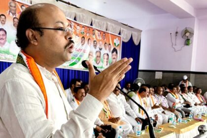 कर्नाटक - कर्नाटक में नहीं होगा नेतृत्व परिवर्तन: पूरे पांच साल मुख्यमंत्री रहेंगे सिद्धारमैया, हाईकमान का स्पष्ट संकेत