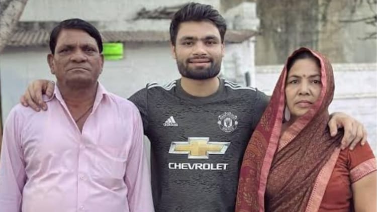 हैकर्स - हैकर्स के निशाने पर रिंकू सिंह: फेसबुक आईडी हैक, अचानक बिगड़ी पिता खान चंद की तबीयत, इलाज के लिए नोएडा रेफर