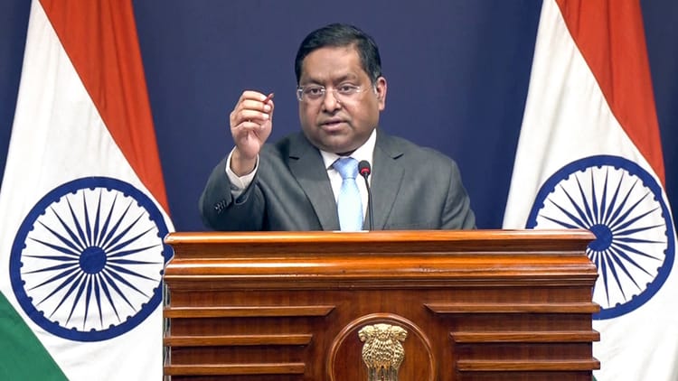 MEA: - MEA: 'दूसरों को दोषी ठहराकर खुद को भ्रमित कर रहा', इस्लामाबाद आत्मघाती हमले पर भारत ने PAK को दिखाया आईना