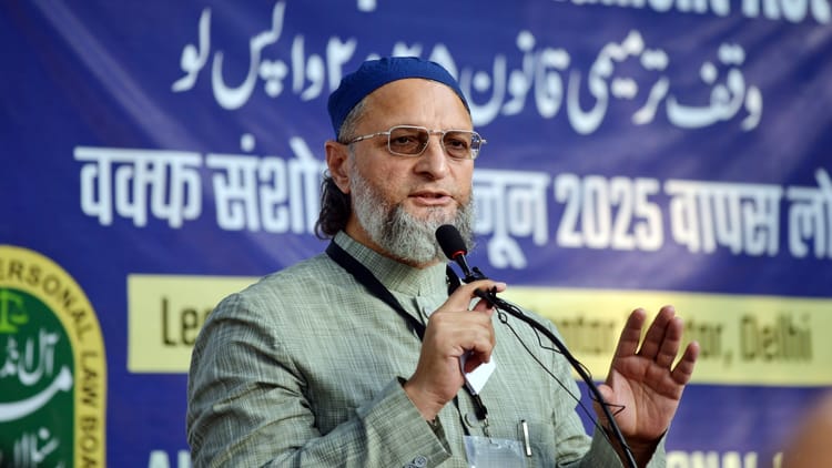 Asaduddin - Asaduddin Owaisi: युवा भारत पर ओवैसी का वार, प्रधानमंत्री मोदी से पूछा- 60% युवाओं को नौकरी और हुनर कब मिलेगा?