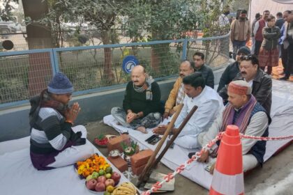 Lakhimpur - Lakhimpur Kheri News: कमल चौराहे से सीओ कार्यालय तक सड़क किनारे लगेगी इंटरलॉकिंग