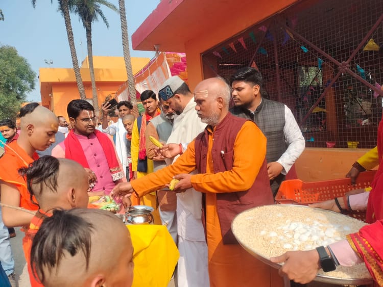 Lakhimpur - Lakhimpur Kheri News: 70 बटुक ब्रह्मचारियों का हुआ उपनयन संस्कार