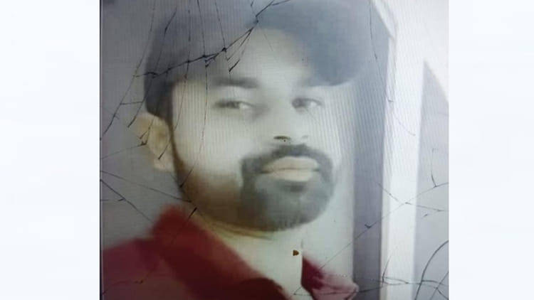 Banda: - Banda: सगाई टूटने से आहत इंजीनियर ने की आत्महत्या, स्टेटस में लगाया...तू बदल गई