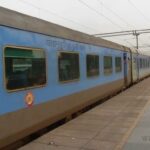 यूपी: - यूपी: शताब्दी ट्रेन से हटाया जा सकता है डायनेमिक फेयर सिस्टम, रेलवे कर रहा है मंथन; इतना घटेगा किराया