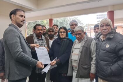 Lakhimpur - Lakhimpur Kheri News: मैलानी-नानपारा रेल लाइन बंद करने की साजिश का विरोध