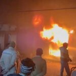 Lakhimpur - Lakhimpur Kheri: इमली चौराहे पर प्लास्टिक की दुकान में लगी भीषण आग, मची अफरातफरी