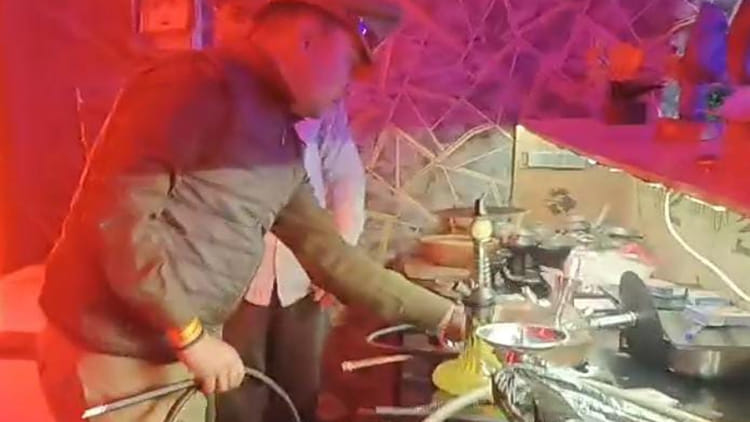 Kanpur: - Kanpur: रेस्टोरेंट की आड़ में चल रहे अवैध हुक्काबार में छापा, पांच कर्मचारी हिरासत में