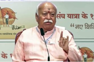 RSS: - RSS: संघ प्रमुख मोहन भागवत और अदनान सामी की मुलाकात से सियासी घमासान, कांग्रेस ने RSS की देशभक्ति पर उठाए सवाल