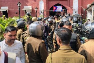 'विरोध - 'विरोध हो सकता है': दालमंडी में कार्रवाई से पहले एसीपी ने फोर्स को किया अलर्ट, बोले- बिना प्रोटेक्टर न जाएं