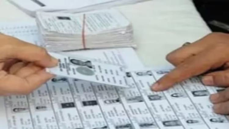 Bengal: - Bengal: मतदाता सूची संशोधन अंतिम चरण में, बंगाल की फाइनल लिस्ट 28 फरवरी तक संभव; सीईओ मनोज अग्रवाल का दावा