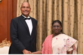 Droupadi - Droupadi Murmu: सेशेल्स के राष्ट्रपति का हुआ भव्य स्वागत, राष्ट्रपति बोलीं- दोनों देश के रिश्ते मजबूत होंगे