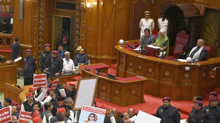 UP: यूपी - UP: यूपी विधानमंडल के बजट सत्र में आकर्षण का केंद्र रही अध्यक्ष की कुर्सी, खुद बताई खासियतें