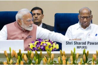 PM Modi - PM Modi calls Sharad Pawar: पीएम मोदी ने शरद पवार को किया फोन, स्वास्थ्य को लेकर पूछा हाल-चाल