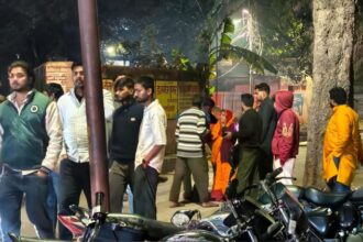 Ballia - Ballia News: खाना खाते समय किशोर को घर से बुलाकर ले गए दोस्त, रंजिश में मारी गोली; बीएचयू रेफर