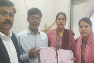 Kanpur: - Kanpur: सात साल पहले पुलवामा हमले के शहीदों की पत्नियों को मिली जमीन तो छलक पड़े आंसू