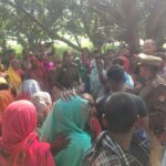 Lucknow: - Lucknow: घर से 500 मीटर दूर कटी मिलीं सहेलियां, बचपन से एक साथ ही रहती थीं; एक की 6 महीने पहले हुई थी शादी