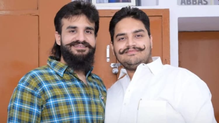 UP : - UP : गाजीपुर के गजल होटल मामले में विधायक अब्बास अंसारी को राहत, मुकदमे की कार्रवाई पर हाईकोर्ट ने लगाई रोक