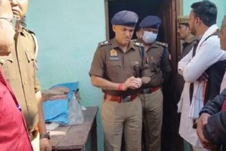 Aligarh - Aligarh News: ससुराल में हुआ अपमान, पत्नी की हत्या कर पति ने दी जान, पोस्टमार्टम को भेजे दोनों शव