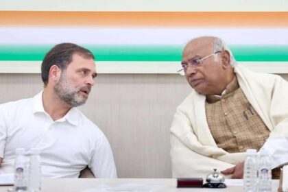 केरल - केरल चुनाव: कांग्रेस ने कसी कमर, रमेश चेन्निथला चुनाव समिति के अध्यक्ष, शशि थरूर को भी मिली बड़ी जिम्मेदारी