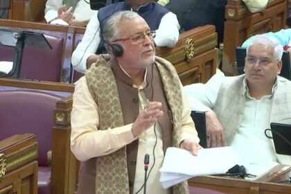 UP Assembly - UP Assembly Live: बेरोजगारी-आरक्षण पर सपा-भाजपा में तकरार, कुछ देर के लिए उठकर चले गए अध्यक्ष