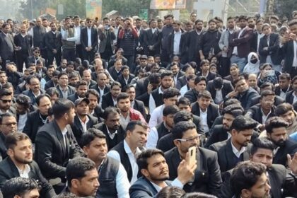 Rampur - Rampur Lawyer murder: पत्नी के सामने ही मारी थी गोली, गुस्से में मंडल भर के अधिवक्ता, ऐसे पकड़ा गया असगर अली