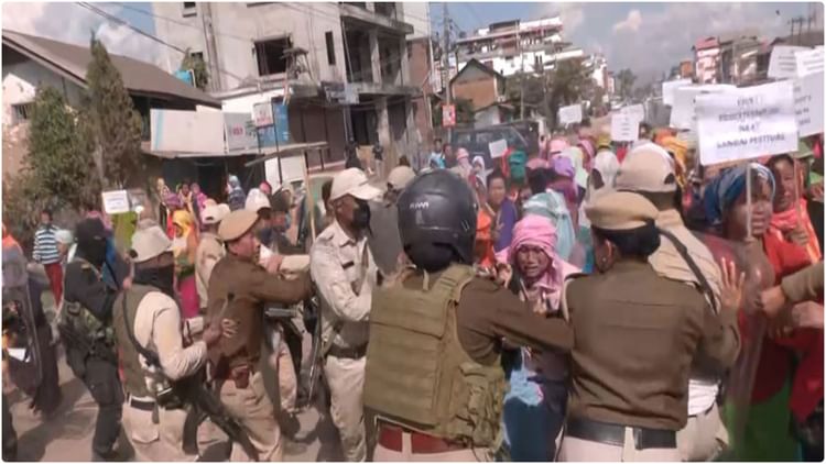 Clash - Clash In Nagaland: नगालैंड के चुमौकेदिमा में हिंसक झड़प, 26 लोग घायल; भूमि विवाद के बाद फूंके गए कई घर और वाहन