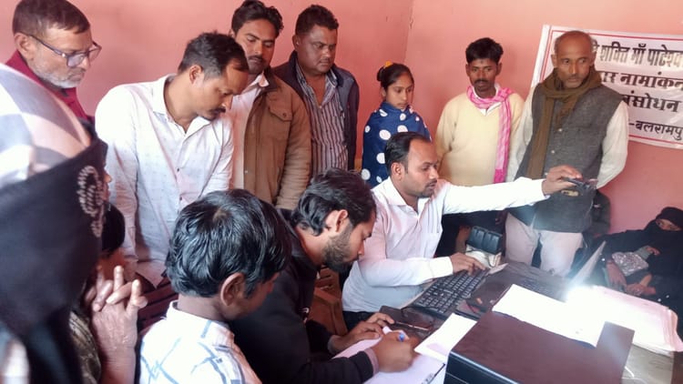 यूपी: - यूपी: आधार में जन्मतिथि बदलने के नियमों में होगा बदलाव, अलग-अलग जन्म प्रमाण दिखाकर नहीं होगा अपडेट