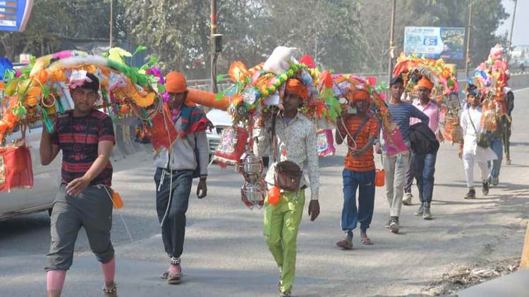 Mahashivratri - Mahashivratri 2026: दिल्ली हाईवे पर 15 की शाम तक नहीं चलेंगे भारी वाहन, सड़कों पर कांवड़ियों का रेला..तस्वीरें