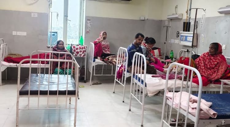 Lakhimpur - Lakhimpur Kheri News: ठंड-गर्मी के फेर में बीमार बच्चे-बुजुर्ग