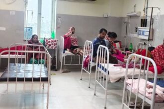 Lakhimpur - Lakhimpur Kheri News: ठंड-गर्मी के फेर में बीमार बच्चे-बुजुर्ग