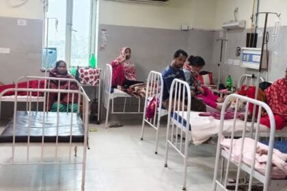 Lakhimpur - Lakhimpur Kheri News: ठंड-गर्मी के फेर में बीमार बच्चे-बुजुर्ग