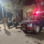 Amroha: - Amroha: कांवड़ियों के जत्थे पर पथराव, चार नामजद समेत 29 पर प्राथमिकी, कोतवाली में हंगामे के बाद तीन गिरफ्तार