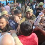 यूपी: - यूपी: टीईटी अनिवार्यता को लेकर आक्रामक होंगे प्रदेश के शिक्षक, मार्च के अंत तक दिल्ली में होगी विशाल रैली