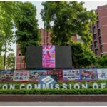 पश्चिम - पश्चिम बंगाल में चुनाव आयोग का बड़ा एक्शन: सात अफसर निलंबित, मतदाता सूची पुनरीक्षण के काम में गड़बड़ी के आरोप