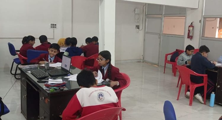 Lakhimpur - Lakhimpur Kheri News: लेवल-टू ओलंपियाड परीक्षा देकर खिले छात्रों के चेहरे