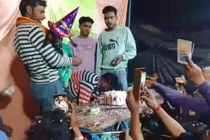 Unique - Unique Celebration: बकरियों के बर्थडे पर शाही इंतजाम, हरदोई में कार्ड बांटकर बुलाए मेहमान, दावत में उमड़ा गांव