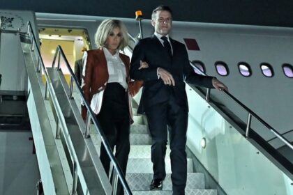 Macron - Macron India Visit: मुंबई पहुंचे फ्रांसीसी राष्ट्रपति मैक्रों, पीएम मोदी के साथ आज करेंगे द्विपक्षीय वार्ता