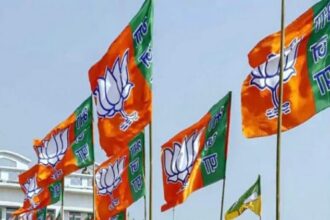 West - West Bengal Politics: पश्चिम बंगाल में चुनावी हलचल तेज, भाजपा में शामिल हुए ये बड़े नाम; जानें सबकुछ