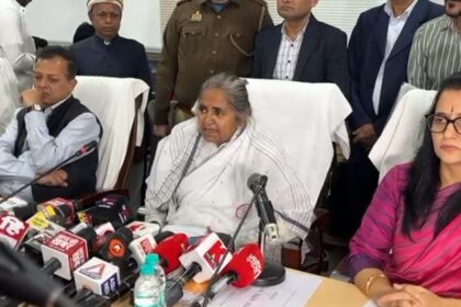 UP Board - UP Board Exam: माध्यमिक शिक्षा मंत्री ने राज्य स्तरीय कंट्रोल रूम का शुभारंभ किया, 8033 परीक्षा केंद्र बनाए गए