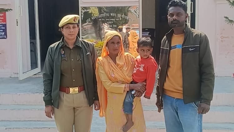 ऑपरेशन - ऑपरेशन मुस्कान: लखीमपुर खीरी में लापता हुआ मासूम, पुलिस ने तीन घंटे में किया बरामद, मां को सौंपा