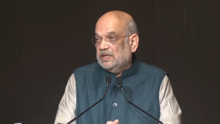 Gujarat: - Gujarat: गांधीनगर में शिवाजी महाराज की 21 फुट ऊंची प्रतिमा का अनावरण, शाह बोले- पीएम मोदी ने साकार किया सपना