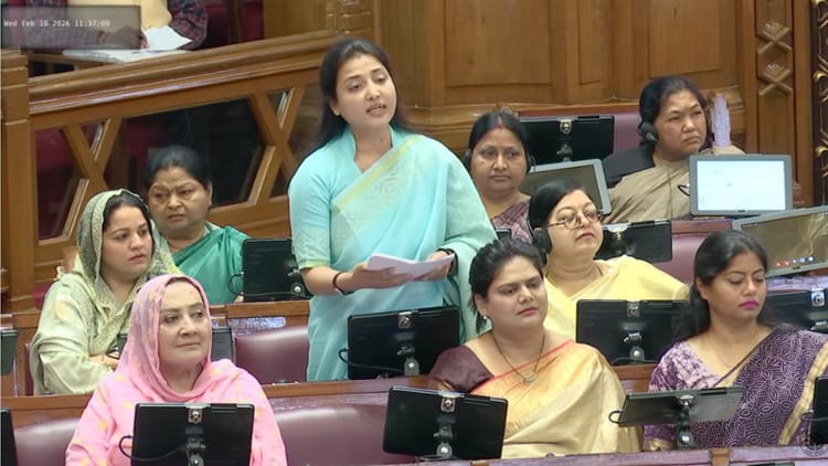 यूपी - यूपी बजट सत्र: किसानों को मुफ्त बिजली देने पर ऊर्जा मंत्री व सपा नेता में तकरार, कहा- हमने फ्री बिजली दी