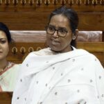 Maharashtra: - Maharashtra: मुस्लिम आरक्षण रद्द करने पर महाराष्ट्र में सियासी संग्राम, गायकवाड़ बोलीं- लोकतंत्र के लिए खतरनाक