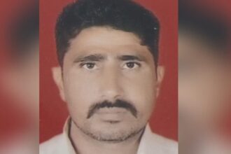 Baghpat: - Baghpat: खेत में कीटनाशक का छिड़काव करने से किसान हालत बिगड़ी, अस्पताल में मौत, बिलखती रह गई पत्नी व तीन बच्चे