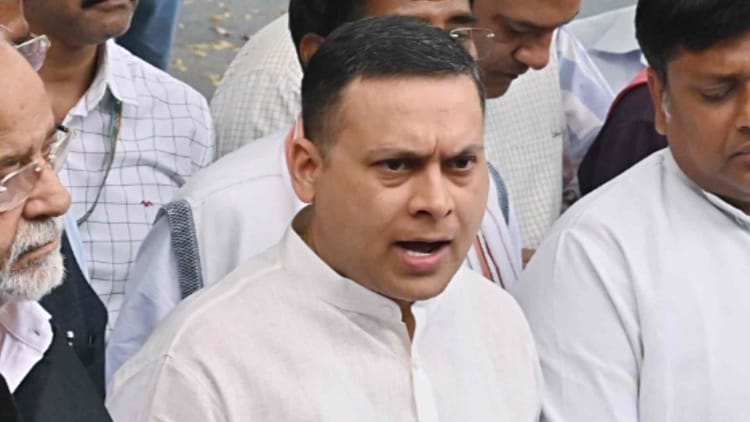 सुधार - सुधार या सियासत?: TCM के राज्य सेवाओं में ज्यादा पद सृजन पर बवाल, BJP बोली- अधिकारियों को गुमराह कर रहीं ममता